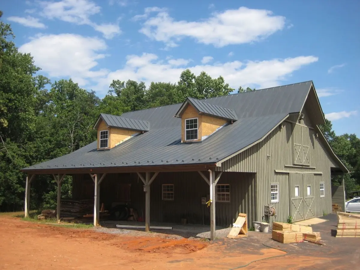 Expert Roof Coating workmanship in Villa Valencia